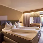 Hotel-gasthof Zur Schoenen Aussicht Sankt Johann in Tirol