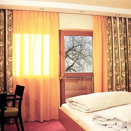 מלון Hotel-gasthof Zur Schoenen Aussicht