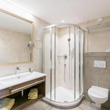 מלון Hotel-gasthof Zur Schoenen Aussicht סנט יוהן אין טירול