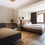 Hotel Hotel-gasthof Zur Schoenen Aussicht St. Johann in Tirol