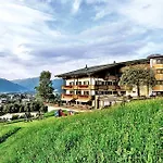 Hotel Hotel-gasthof Zur Schoenen Aussicht St. Johann in Tirol